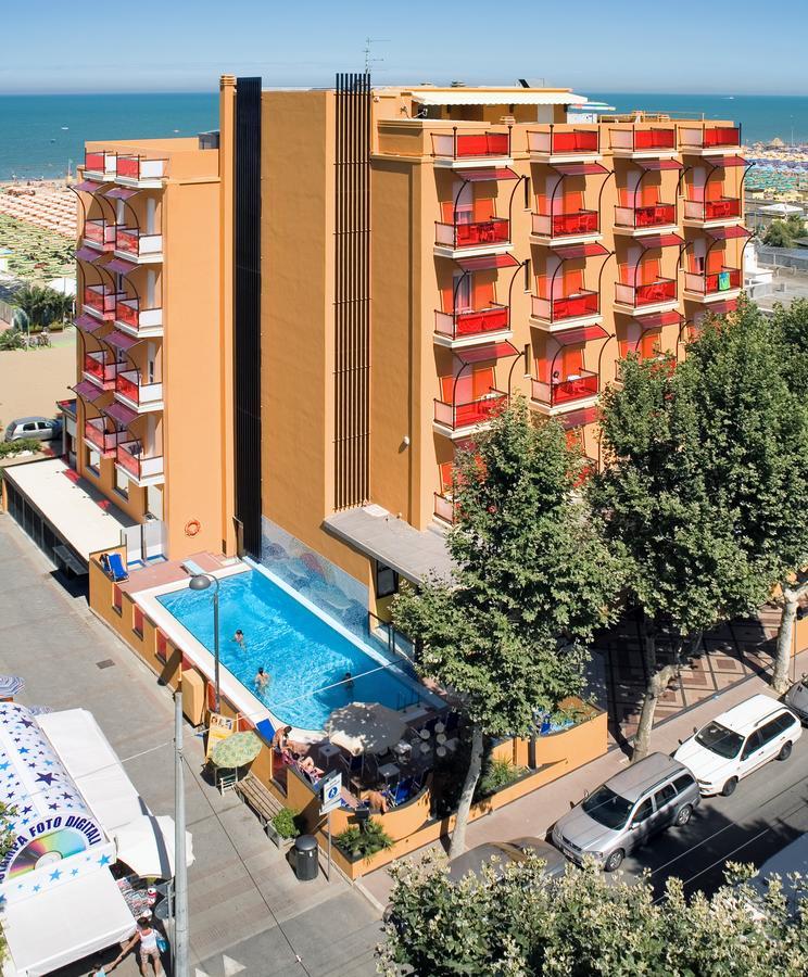 Hotel Ariane - Beachfront, Breakfast Xxl & Sea View Rimini Exterior photo