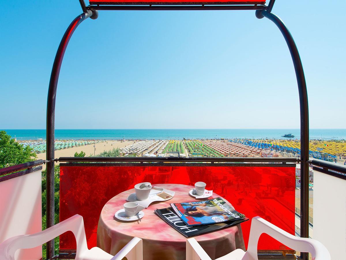 Hotel Ariane - Beachfront, Breakfast Xxl & Sea View Rimini Exterior photo